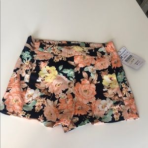 ZARA Floral short shorts